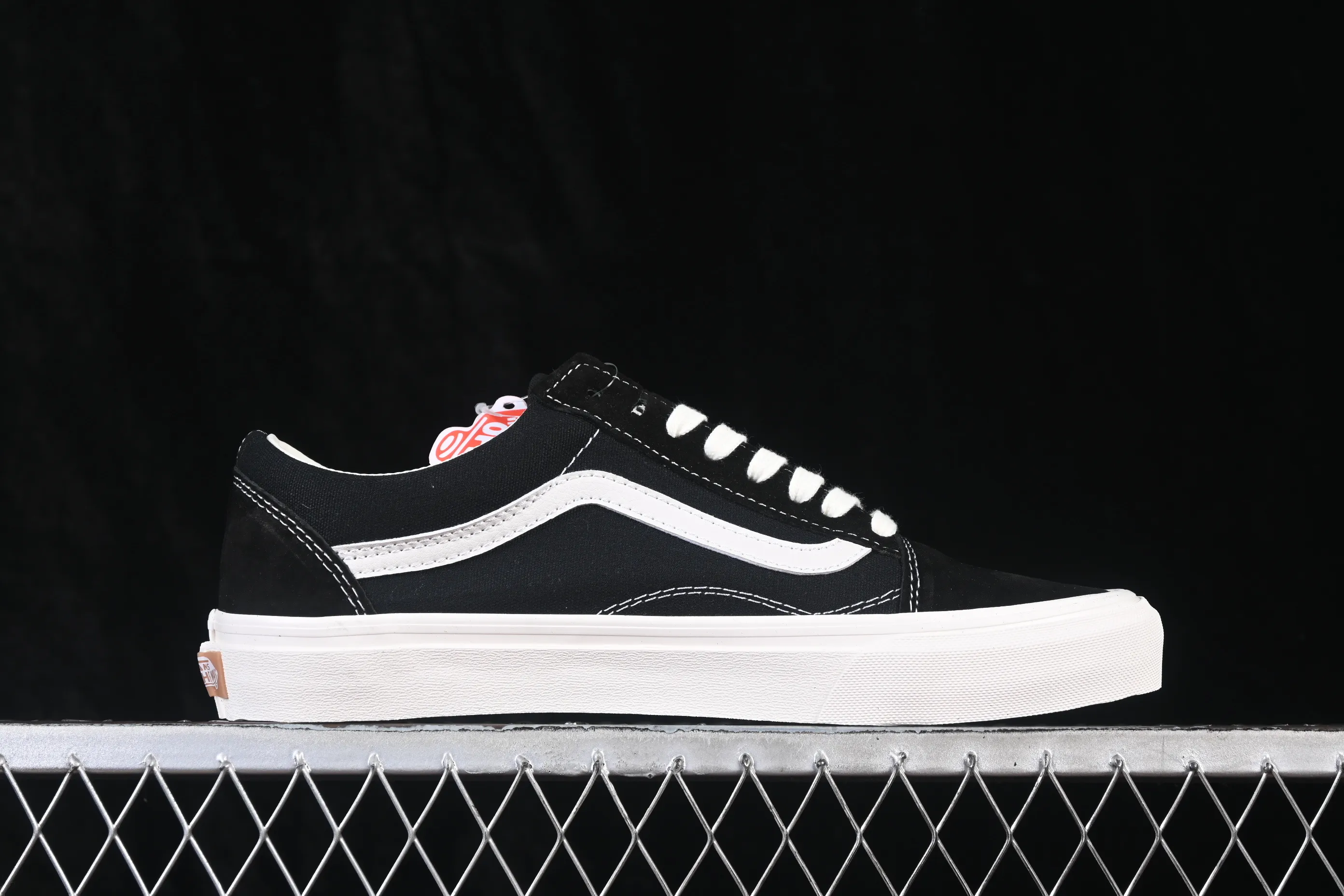 All categories Vans Vans series Vans Low Vans low top Vans Old Skool Vans low-top casual skateboard shoes VN0005UB1KP